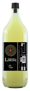 liquore di Limone Poscia, ottenuto dall'infusione idroalcolica di scorze di limoni della zona di san Priamo, sardegna, limoni bio